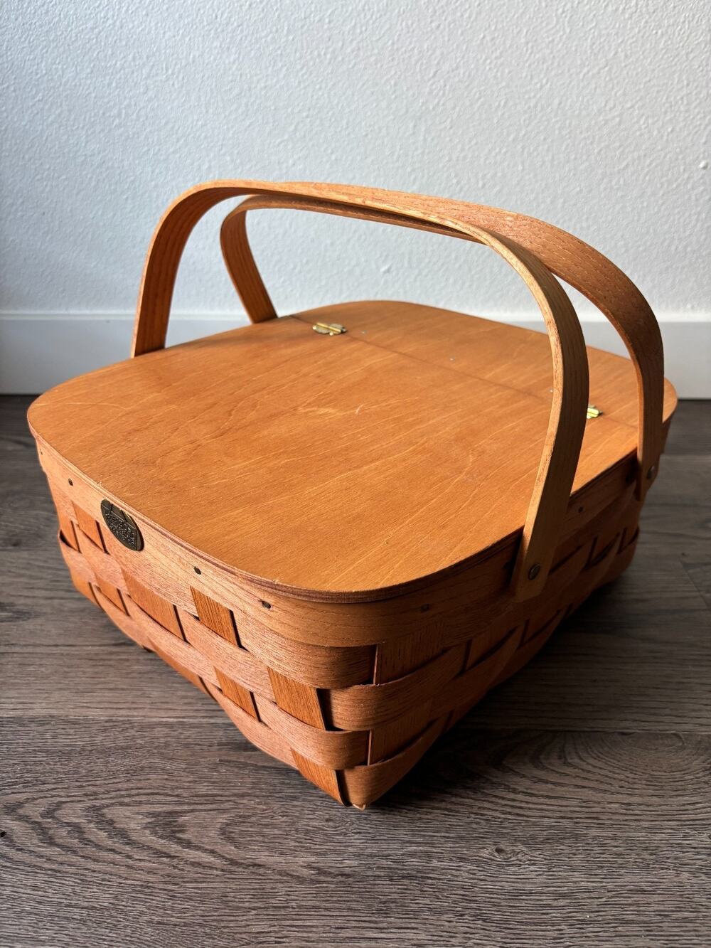 Vtg Peterboro Picnic Basket/Hinge Lid/Double Handle Classic Cottagecore